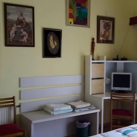 Lesbou Apartment
